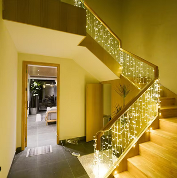 Cortina LED Cachoeira 3m 305LED – Natal, Jardim e Eventos Externos