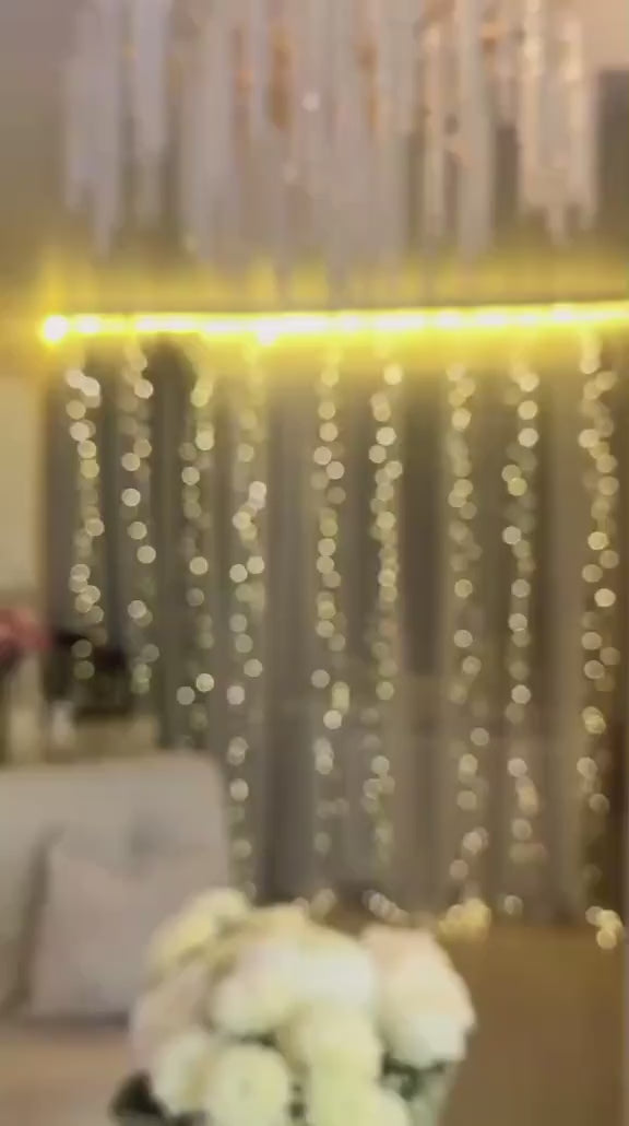 Cortina LED Cachoeira 3m 305LED – Natal, Jardim e Eventos Externos